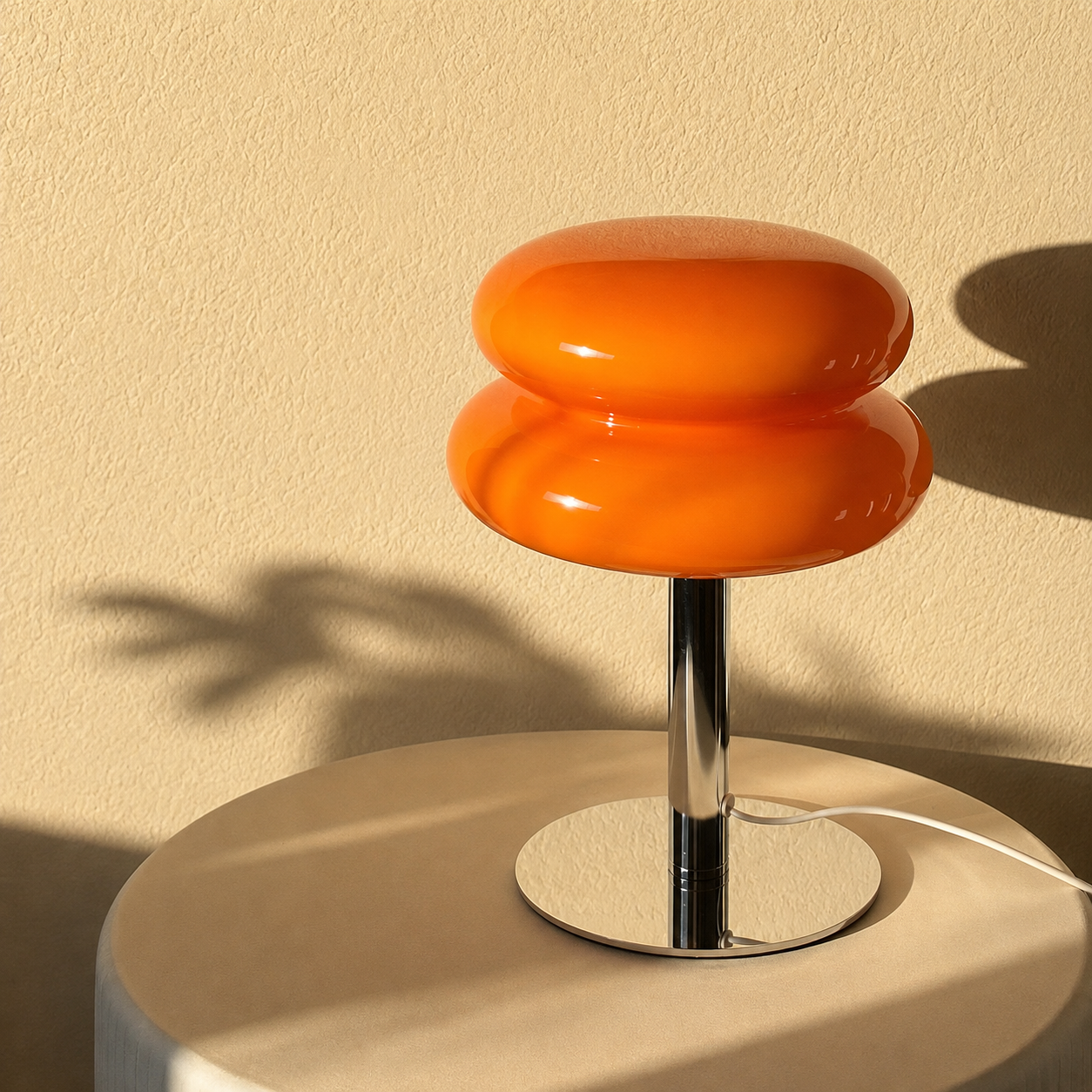 MILA | RETRO TABLE LAMP